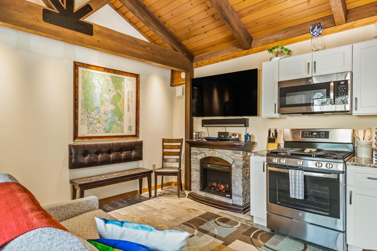 Cozy One Bedroom With Privacy - Community Beach Access Sandpoint Exteriér fotografie